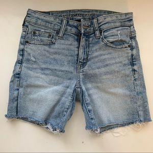Light wash AE denim shorts